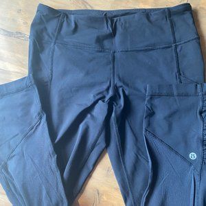 Lululemon Black Luxtreme Capri leggings